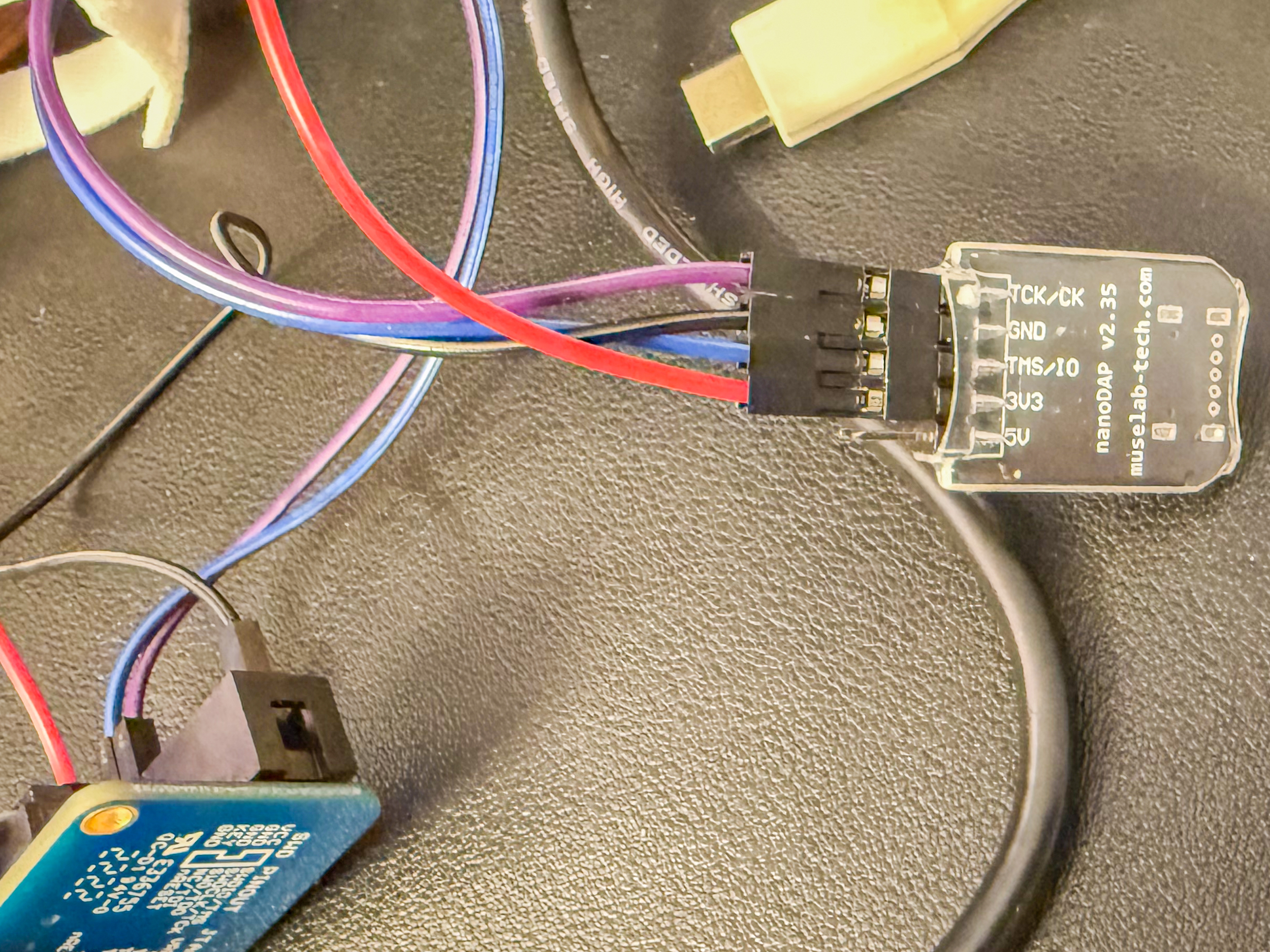 mini-daplink-debug-probe